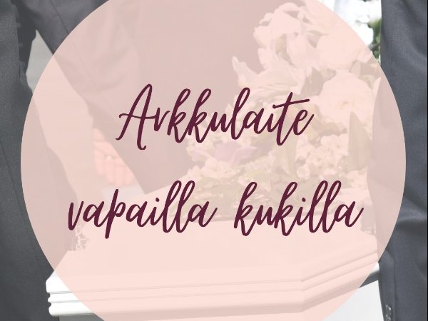 Arkkulaite vapailla kukilla